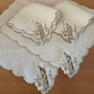 Vintage Set-of-4 Delicate Linen Cutwork Embroidered Tea Napkins